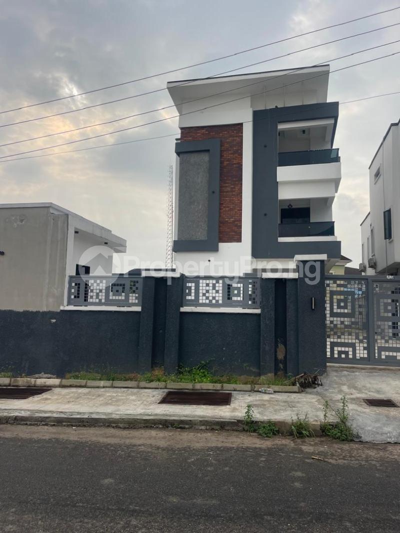 7 bedroom House for sale Kolapo Ishola Gra Akobo Ibadan Oyo