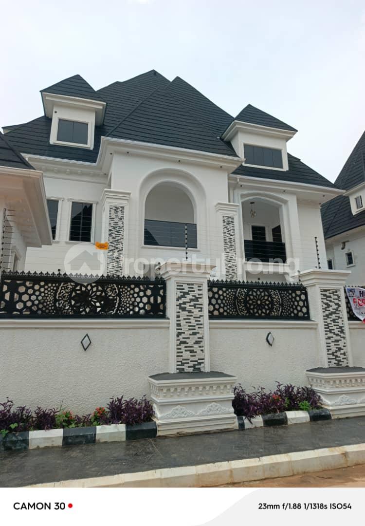6 bedroom House for sale Gwarinpa Abuja
