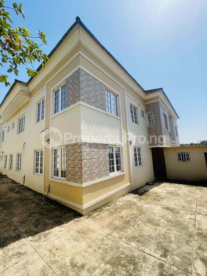 6 bedroom House for sale Basorun Housing Estate Akobo Ibadan Oyo