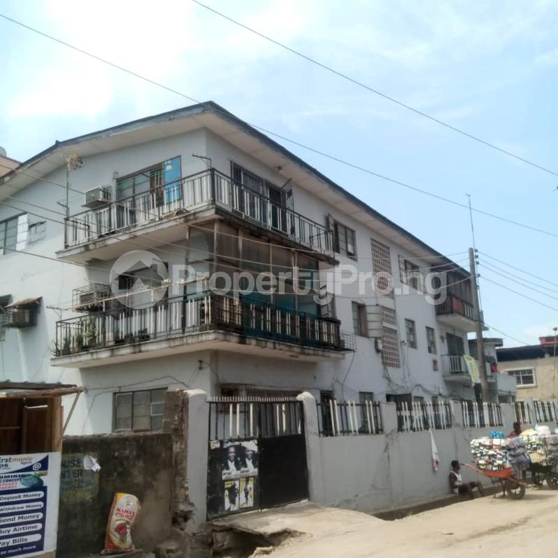 2 bedroom House for sale Ikenne Street Kilo-Marsha Surulere Lagos