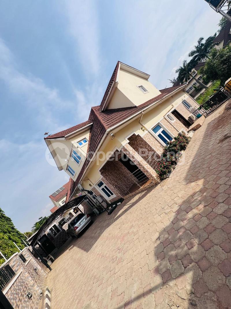 7 bedroom House for sale Sunnyvale Estate, Galadinmawa Abuja