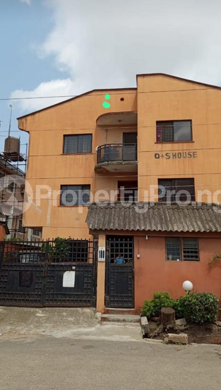 3 bedroom House for sale Off Olufemi Street Ogunlana Surulere Lagos