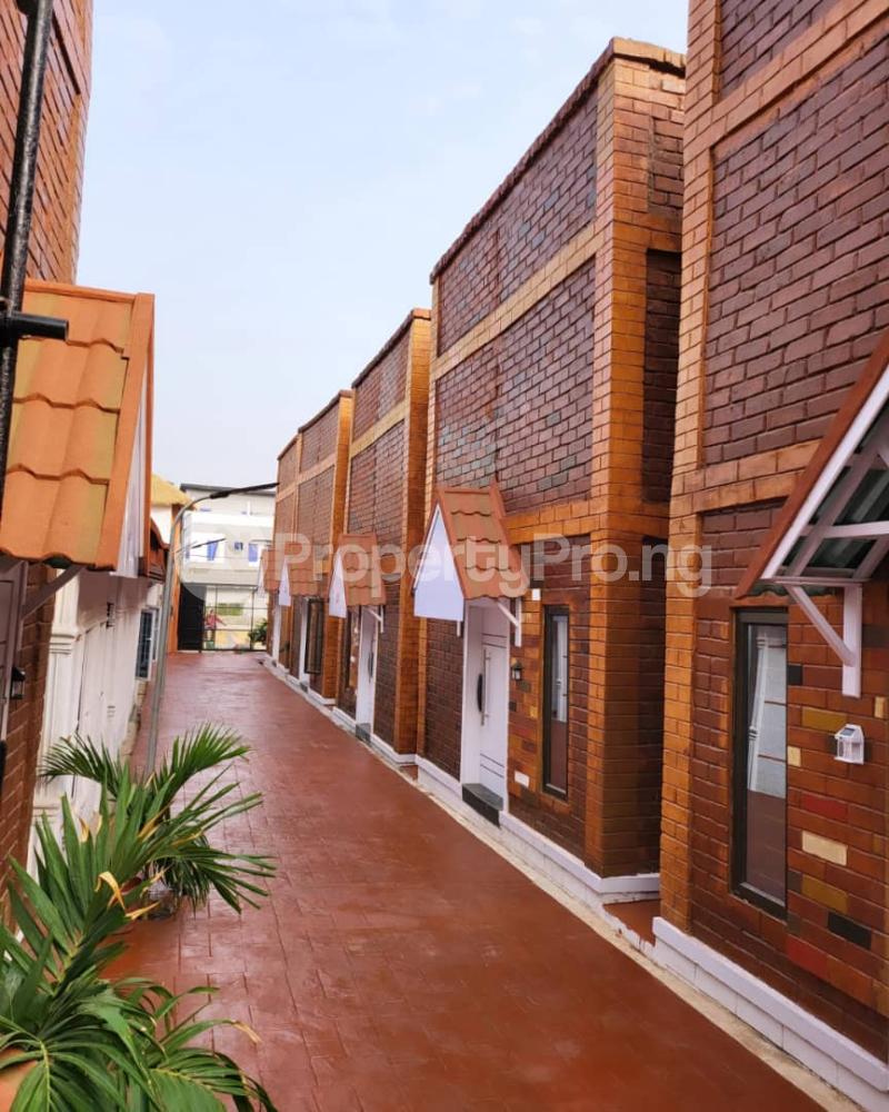 House for sale Unilag, Onike Round About. Mfm Hq Onike Yaba Lagos - 0