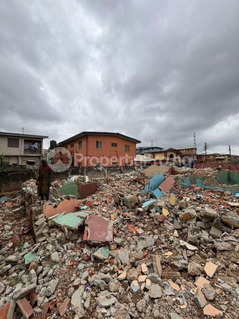 Land for sale Soluyi Gbagada Lagos