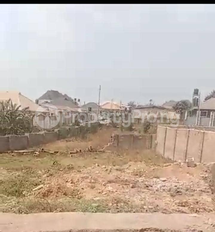 Land for sale Beside Oyinlola Block Industry Akala Express Ibadan Oyo