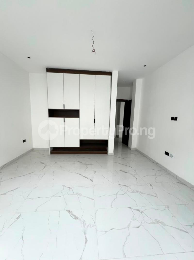6 bedroom House for sale Osapa london Lekki Lagos