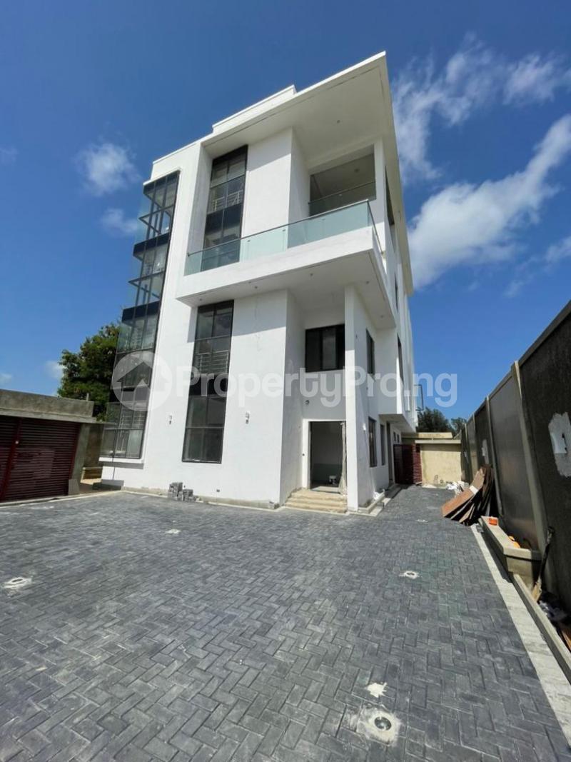 6 bedroom House for sale Estate Banana Island Ikoyi Lagos