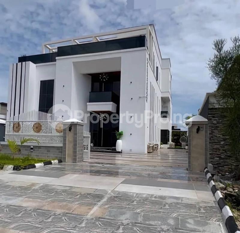 6 bedroom House for sale Pinnock Beach Estate, Osapa london Lekki Lagos