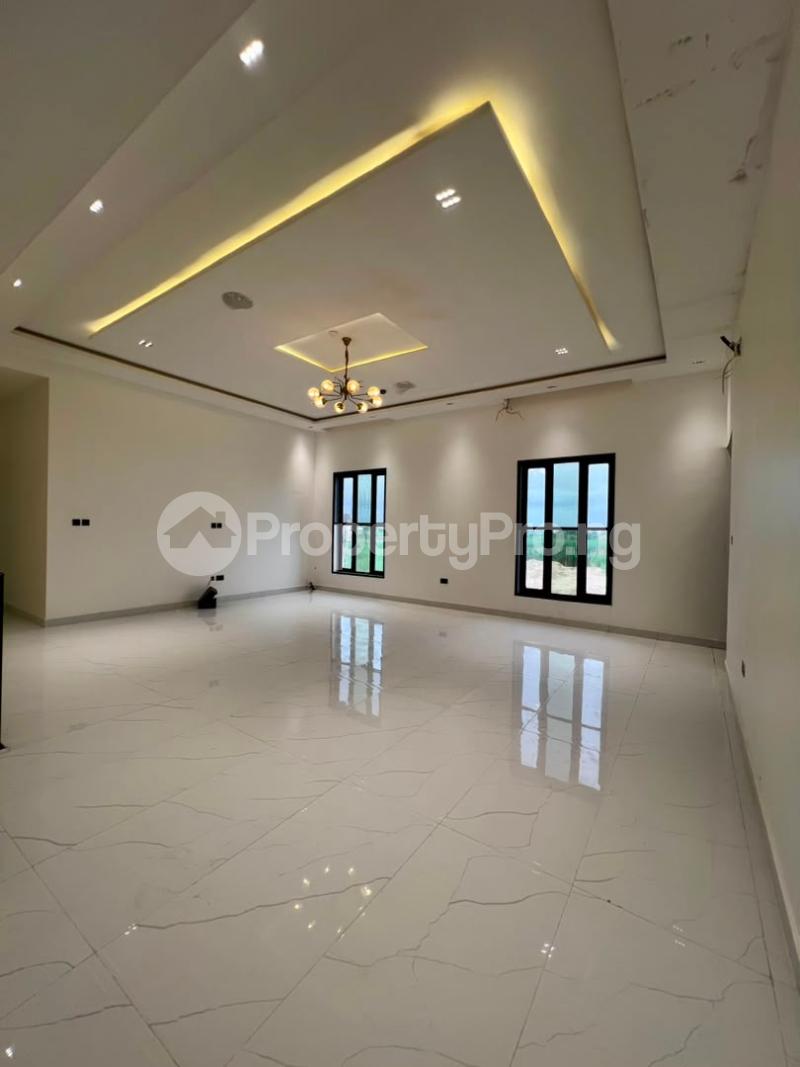 6 bedroom House for sale Chevron Lekki Lagos