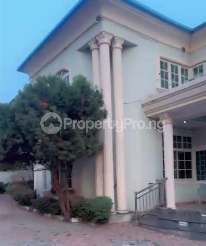 6 bedroom House for rent Agidingbi Ikeja Lagos