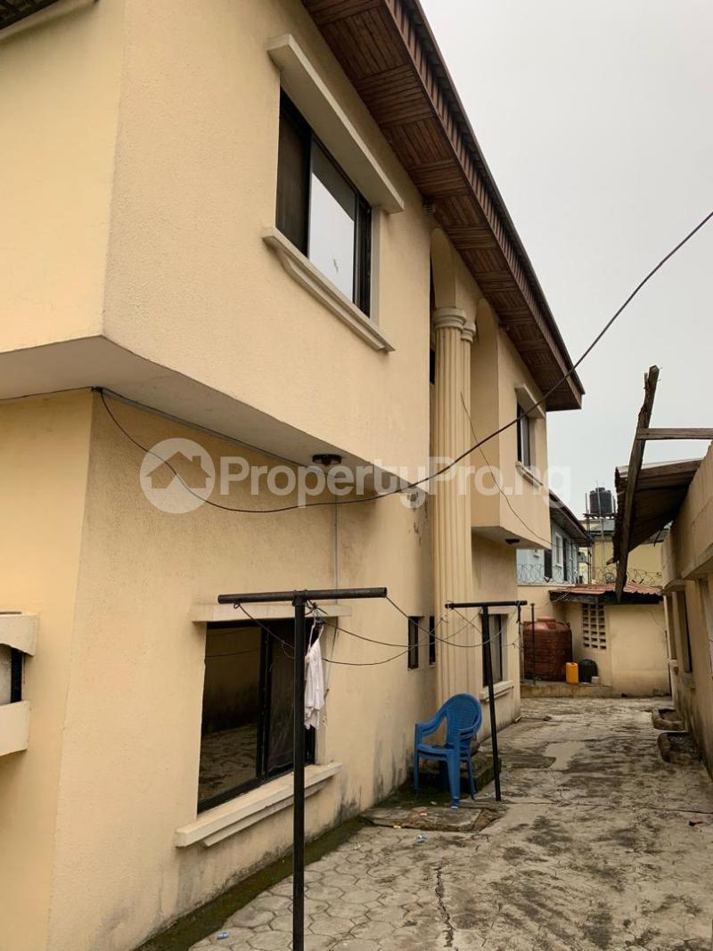 6 bedroom House for sale Atunrashe Estate Atunranse Estate Gbagada Lagos