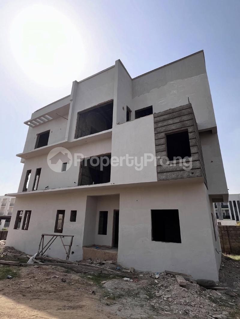 6 bedroom House for sale Jahi Abuja