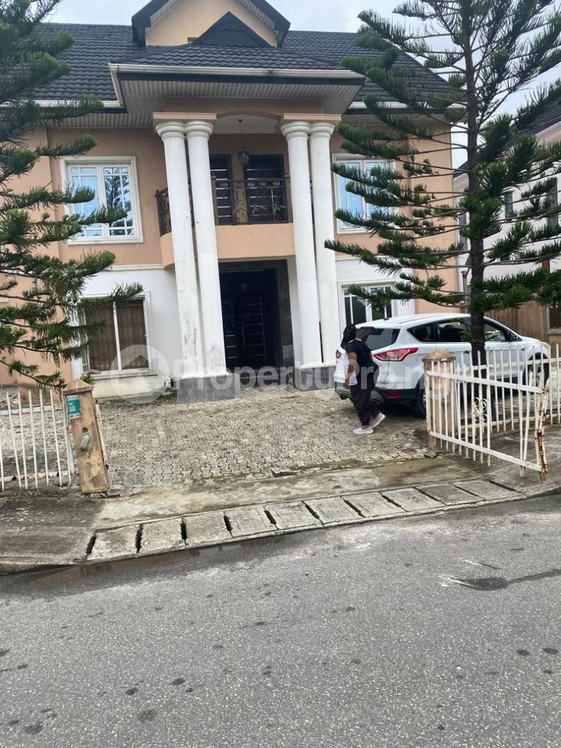 6 bedroom House for sale In Carlton Estate Via Lekki Express Chevron Lekki Lagos