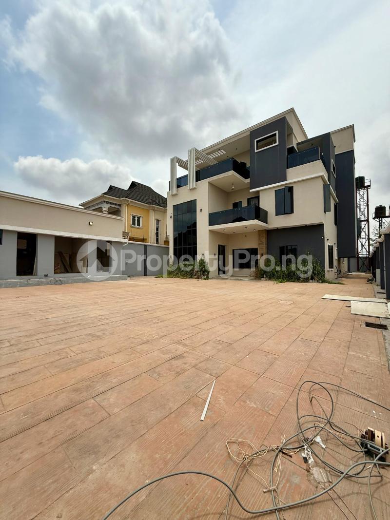 6 bedroom House for sale Kolapo Ishola Gra Akobo Ibadan Oyo