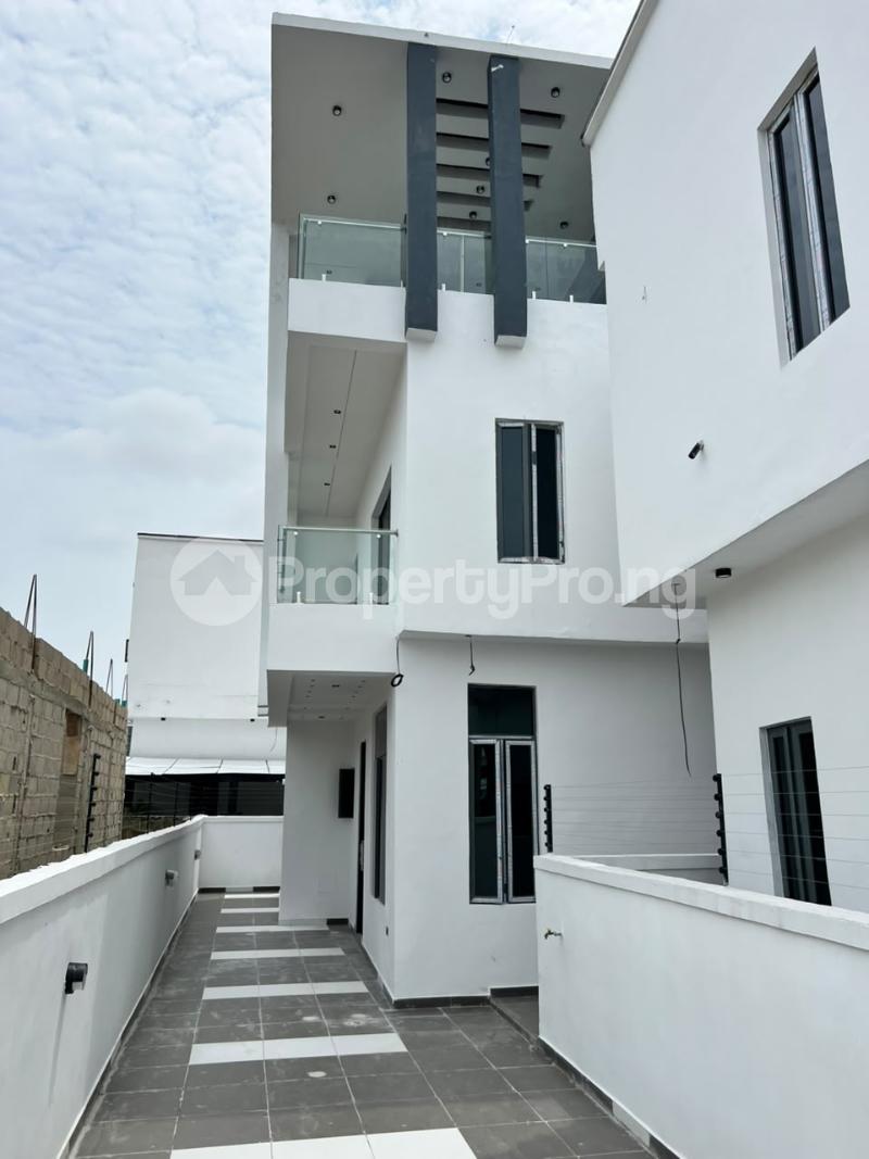 6 bedroom House for sale Ajah Lagos