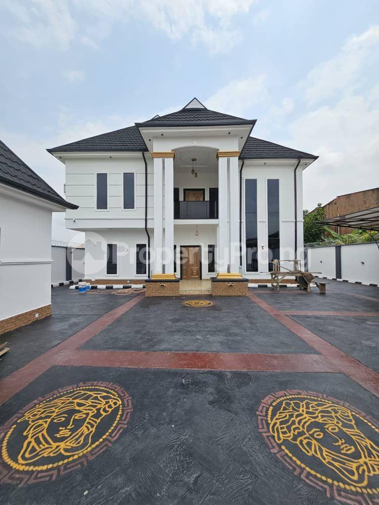 6 bedroom Flat / Apartment for sale Abule Egba Lagos