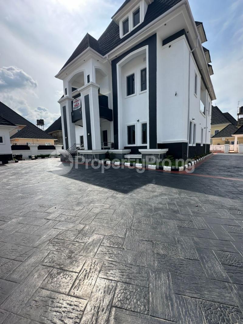 6 bedroom House for sale Main Gwarinpa Abuja