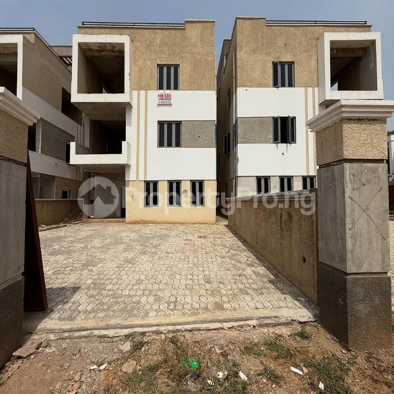 6 bedroom House for sale Guzape Abuja
