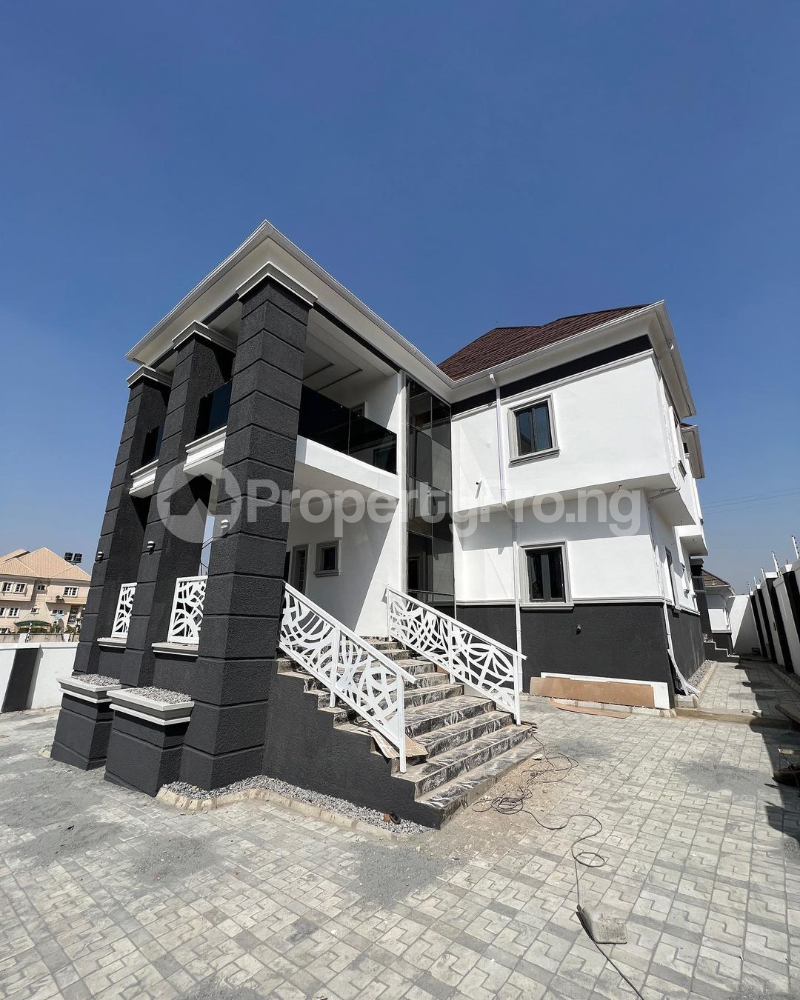 6 bedroom House for sale Gwarinpa Abuja - 2