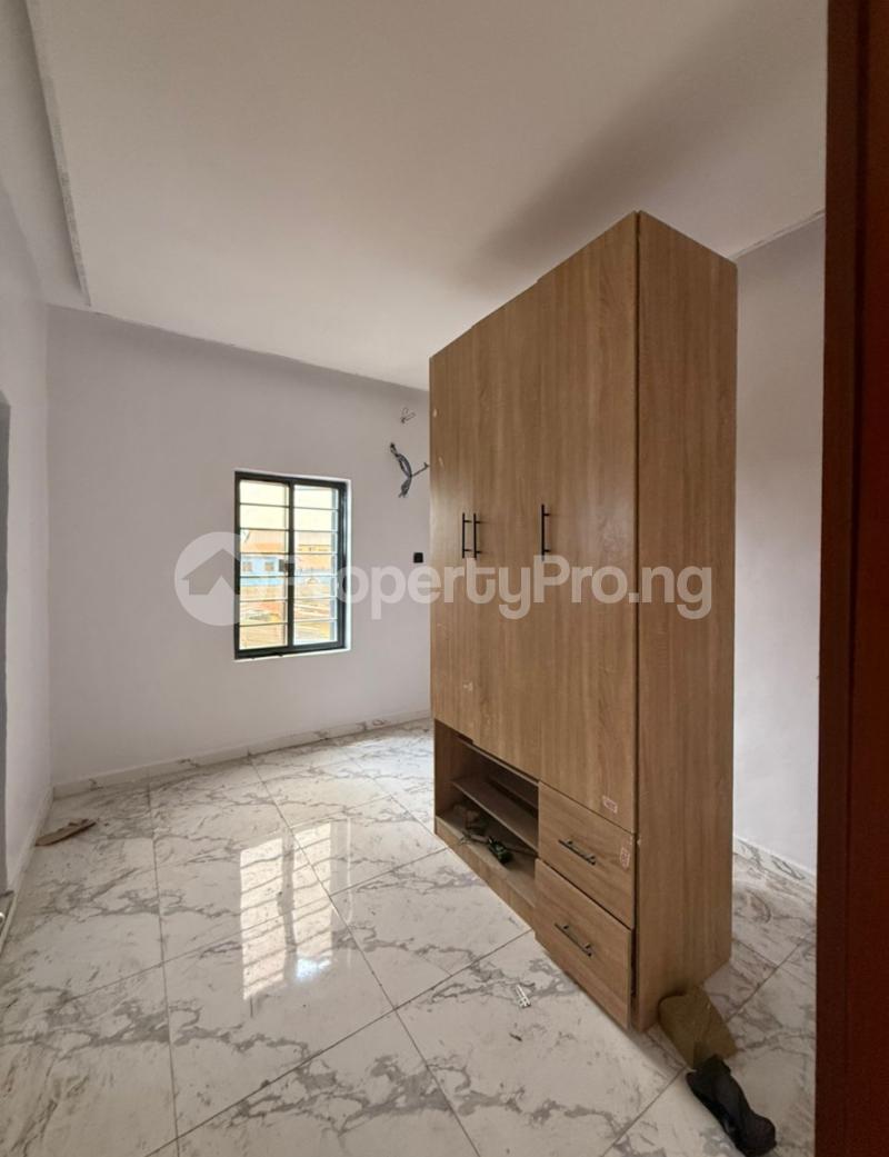 2 bedroom Flat / Apartment for rent Ijesha Surulere Lagos - 21