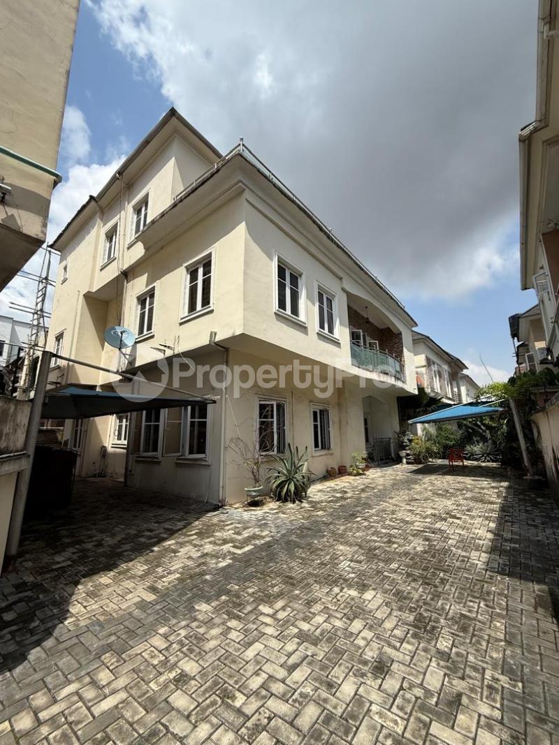 7 bedroom House for sale Bakare Estate Agungi Lekki Lagos
