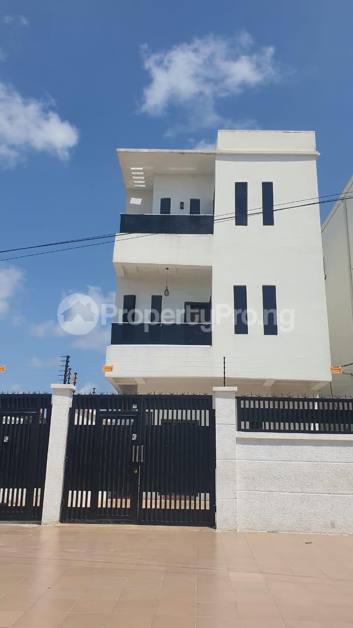 7 bedroom House for sale Lakeview Estate 2 Amuwo Odofin Lagos