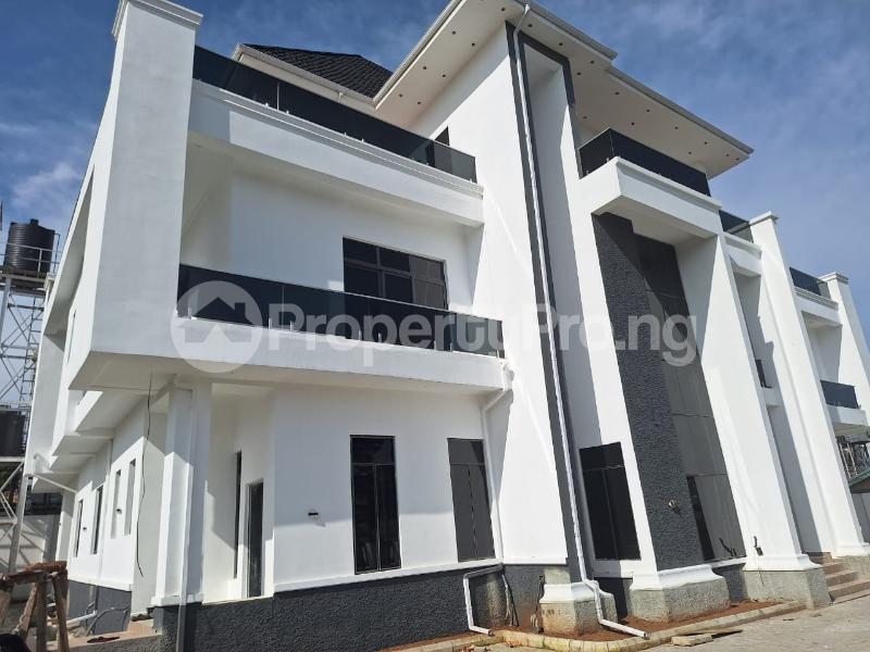 7 bedroom House for sale Off 3rd Avenue, Estate Gwarinpa Abuja