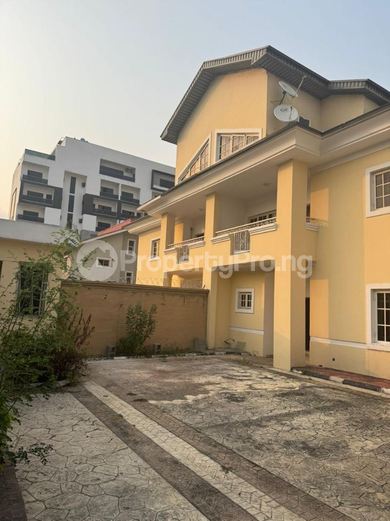 7 bedroom House for rent Ikoyi Lagos