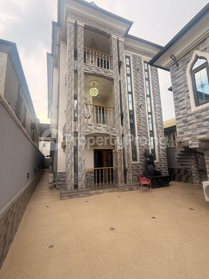 7 bedroom House for sale Yusuf Estate, Dalemo Alakuko Ojokoro Abule Egba Lagos