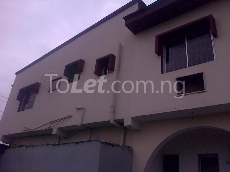 House for rent Off Eric Moore Lagos