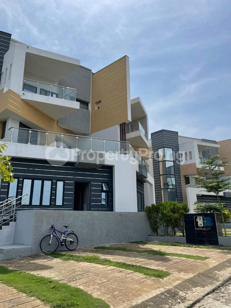 7 bedroom House for sale Karmo Abuja