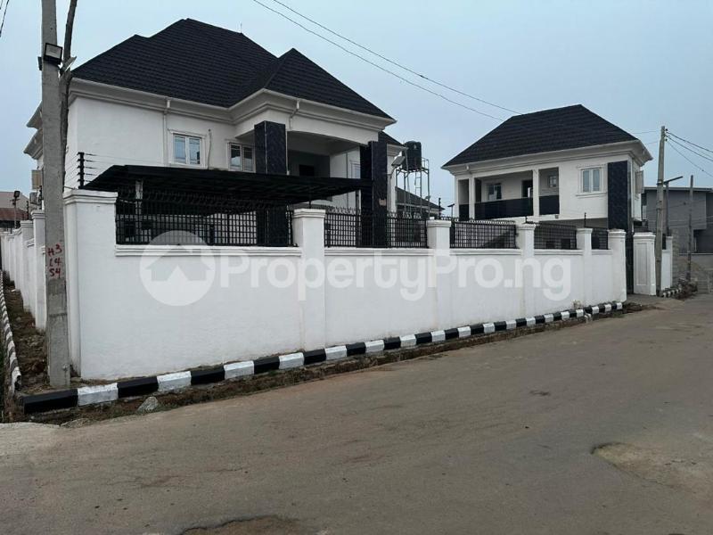 7 bedroom House for sale Adeojo Estate Off Akala Express Way, Ibadan Oyo - 2