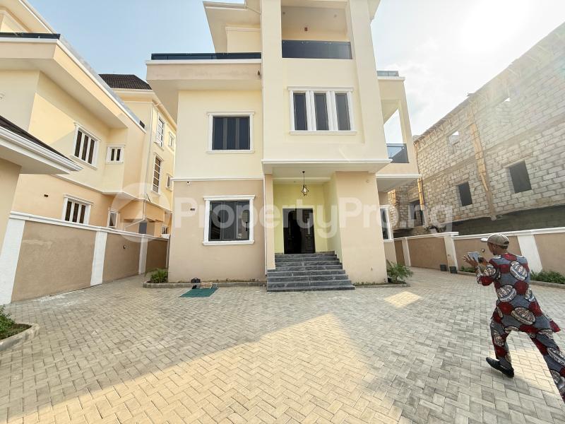 7 bedroom House for sale Guzape Abuja