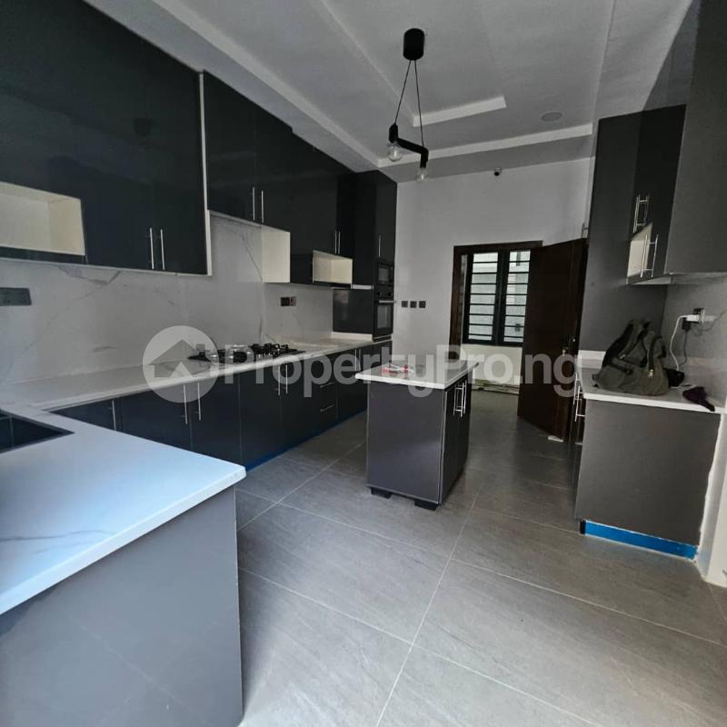 7 bedroom House for sale Magodo GRA Phase 2 Kosofe/Ikosi Lagos