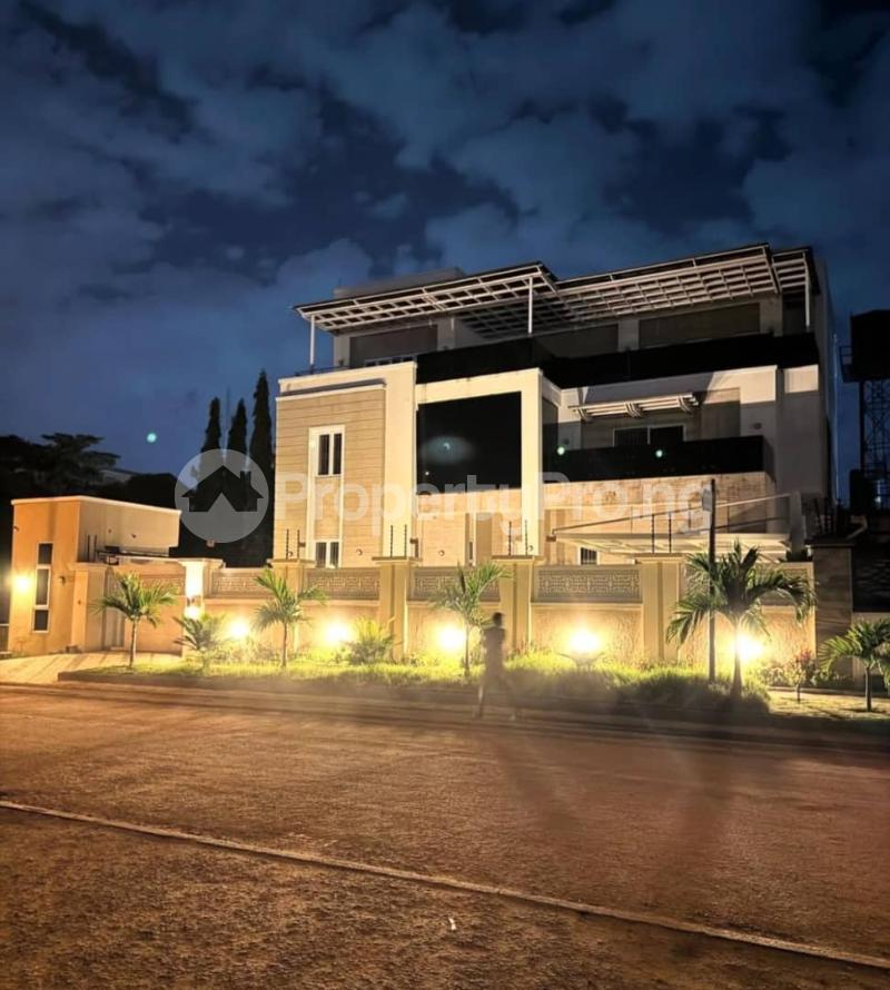 8 bedroom House for sale Maitama Abuja