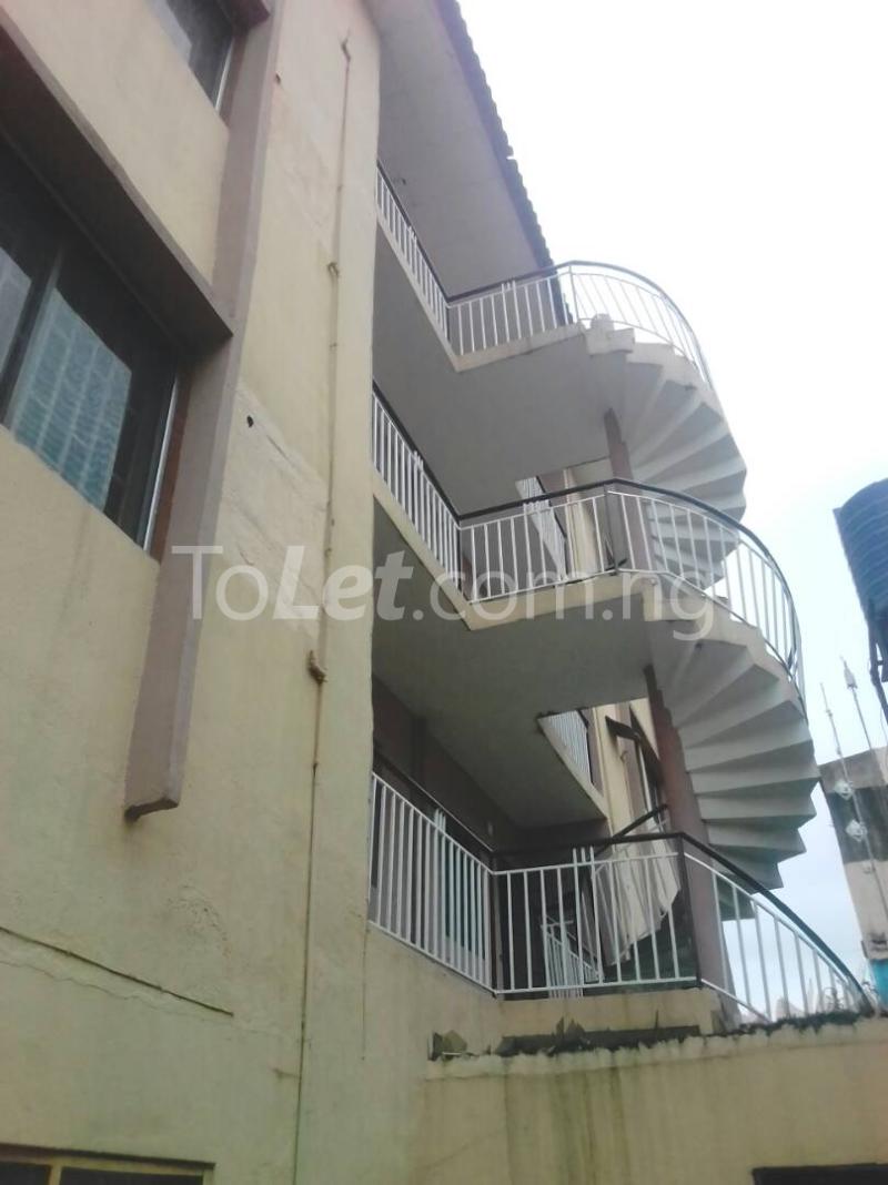 3 bedroom Flat / Apartment for rent Opposite 3, Adeleke Solanke Close, Adeniyi Jones Ikeja Lagos - 0