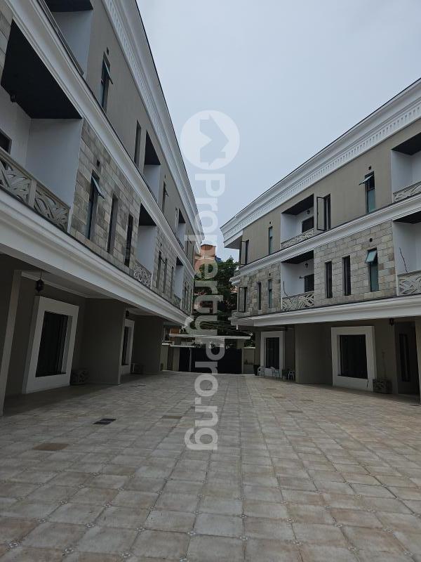 5 bedroom House for sale Varp Parkview Estate Ikoyi Lagos