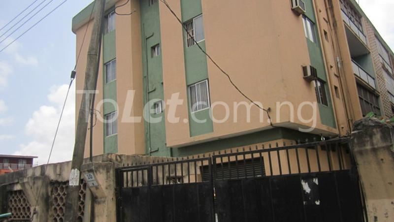 3 bedroom Flat / Apartment for rent Bolaji Banwo Street Surulere Surulere Lagos