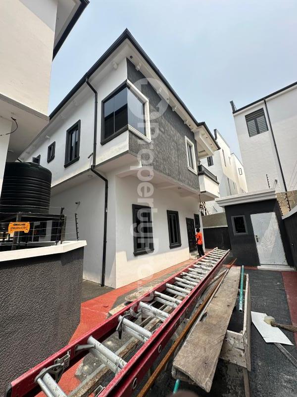 4 bedroom House for sale  Osapa london Lekki Lagos