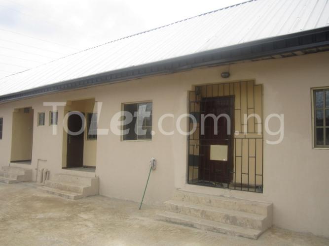 1 bedroom Flat / Apartment for rent Ajayi Olaiya Street, Off Community Road Yaba Yaba Lagos - 0