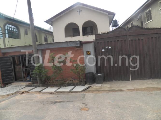 3 bedroom House for rent Abayomi Owolade, Off Adetoro Adelaja Ketu Kosofe/Ikosi Lagos