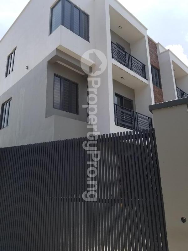 4 bedroom House for sale Adeniyi Jones Ikeja Lagos