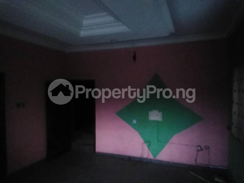 7 bedroom House for sale Barracks Estate Ogudu-Orike Ogudu Lagos