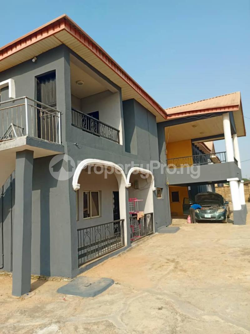 7 bedroom House for sale Adeleye Crescent At The Back Of Commodore Elebu Oluyole Extension, Akala Express Ibadan Oyo