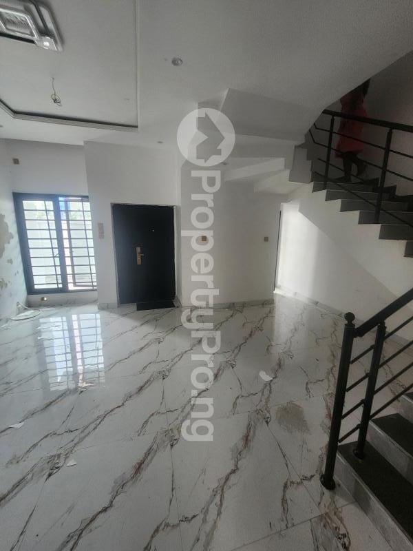 3 bedroom House for rent Close To Osama Shoprite, Before Chevron Ologolo Lekki Lagos