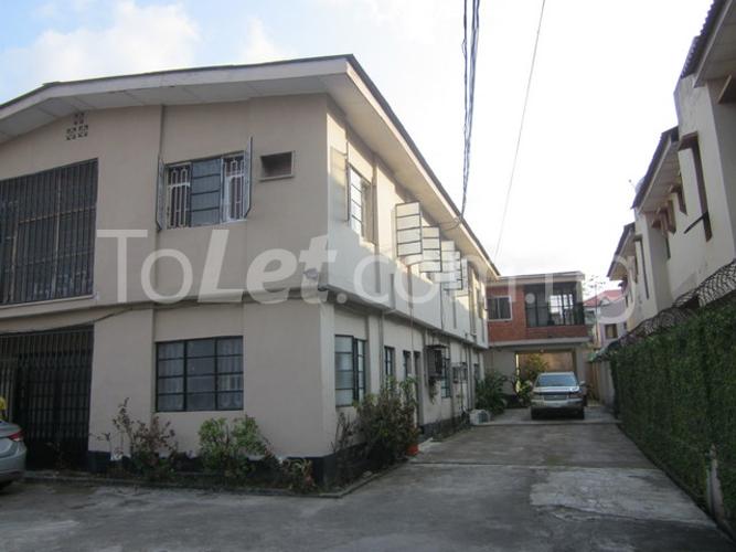 3 bedroom Flat / Apartment for rent Tunde Osilaja Street, Opebi Link Ikeja Ikeja Lagos - 0