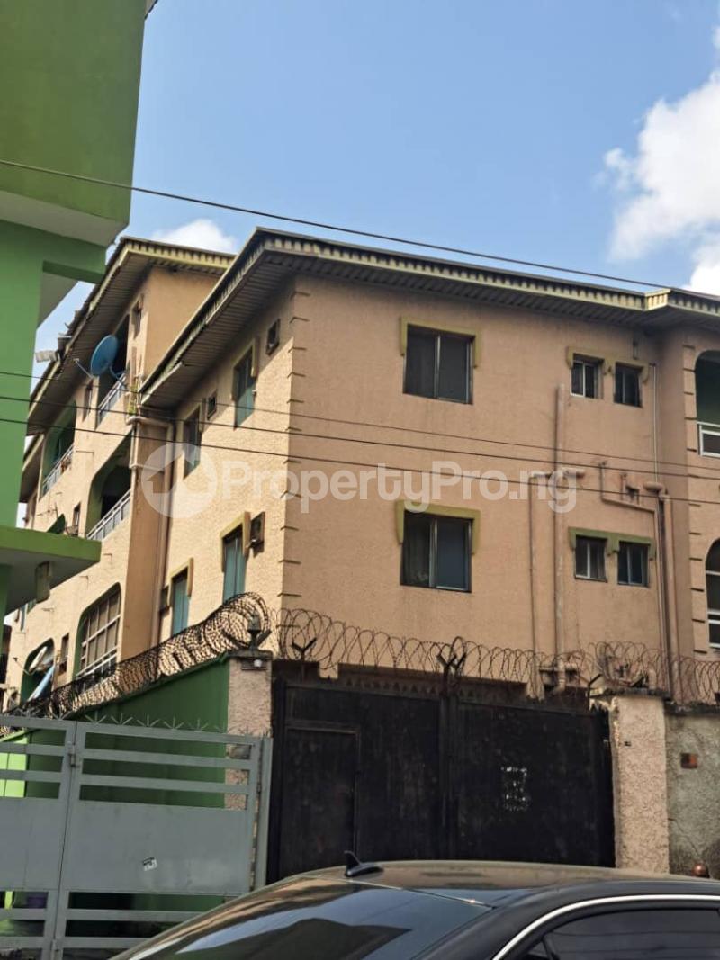 House for sale Off Shipeolu Str, Shomolu Lagos