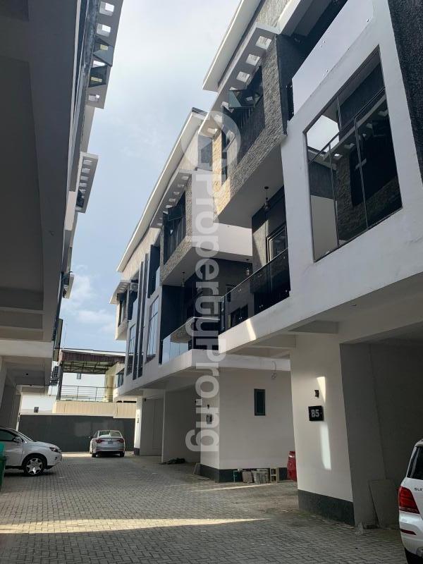 5 bedroom House for rent Off Lekki-Epe Expressway Ajah Lagos