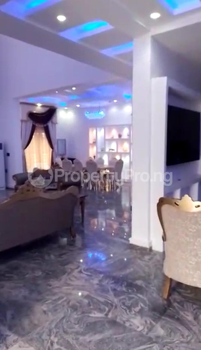 8 Bedroom House in Awka North Anambra House for sale in awkanorth