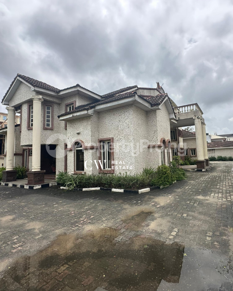 8 bedroom House for rent Victoria Island Lagos